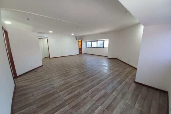 Sala no Ed. Garcia D´Ávila – Av. Tancredo Neves